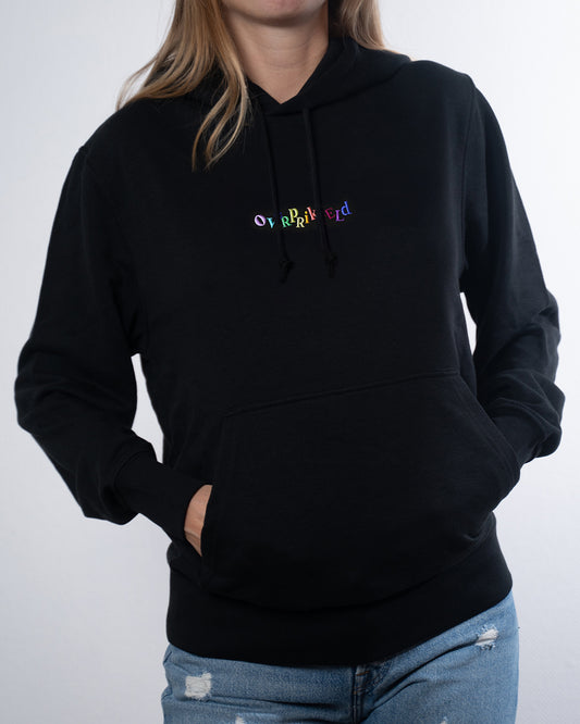 Hoodie Overprikkeld Regenboog – Zwart Unisex 85% Biologisch Katoen (Fair Wear)