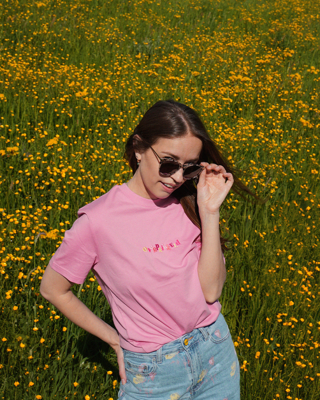 T-shirt Overprikkeld Roze Regenboog – Unisex 100% Biologisch Katoen (Fair Wear)