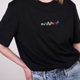 T-shirt Overprikkeld Regenboog – Zwart Unisex 100% Biologisch Katoen (Fair Wear)